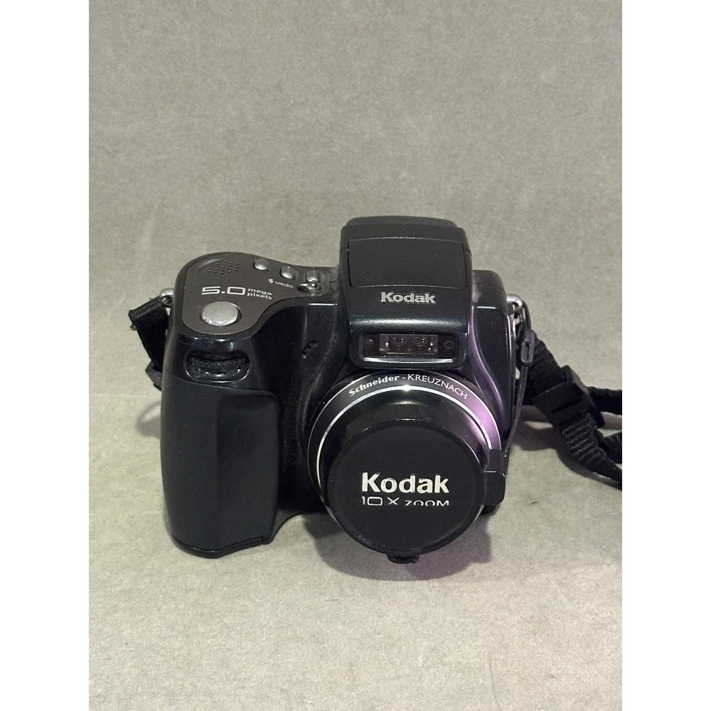 Kodak EasyShare Z7590 Digital Camera 5.0MP 10x Zoom Schneider-Kreuznach Black
